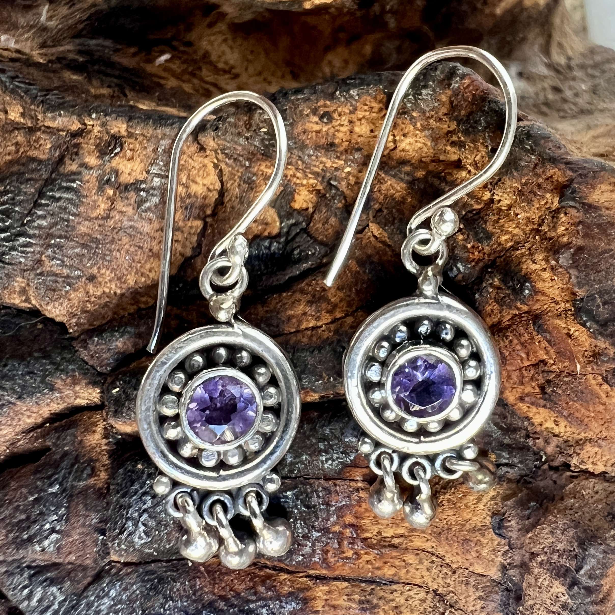 (HANDMADE 925 BALI STERLING SILVER FILIGREE EARRINGS WITH AMETHYST)